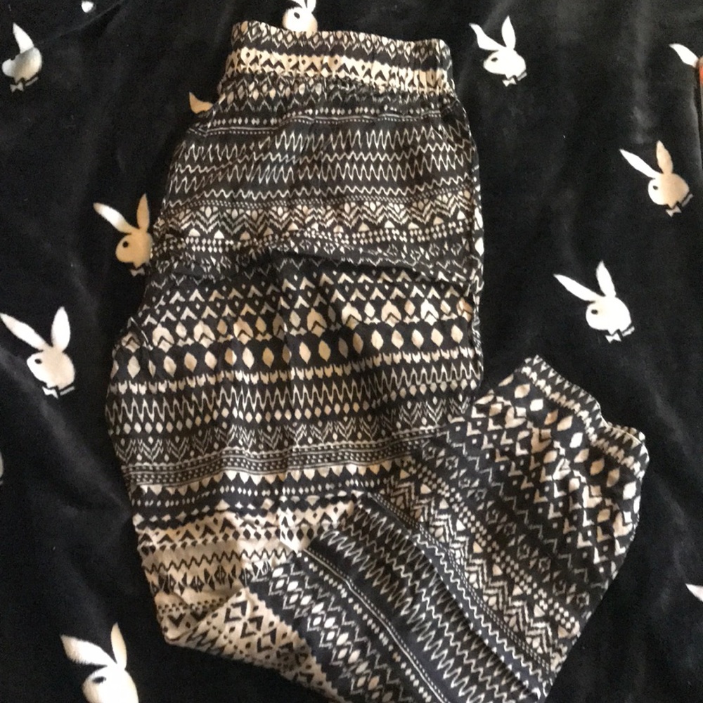 Yessica size L joggers